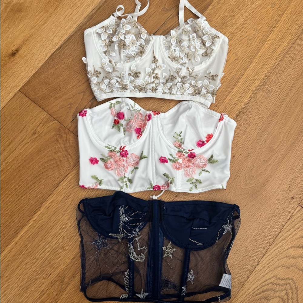 Embroidered Women's Tops Set